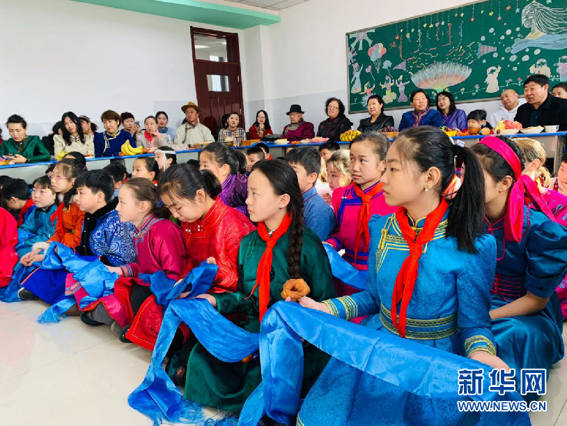 内蒙古：传承优秀民族文化 上好“开学第一课”