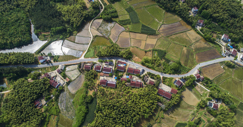 Bangun Bersama Kampung Halaman Bumi Yang Indah_indonesian.china.com
