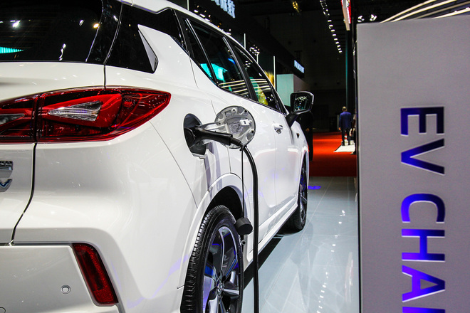 Industriya ng sasakyang ng bagong enerhiya ng Tsina, nangunguna sa daigdig nitong nakaraang 6 na taon Industriya ng sasakyang ng bagong enerhiya ng Tsina, nangunguna sa daigdig nitong nakaraang 6 na taon_fororder_xinnengyuan