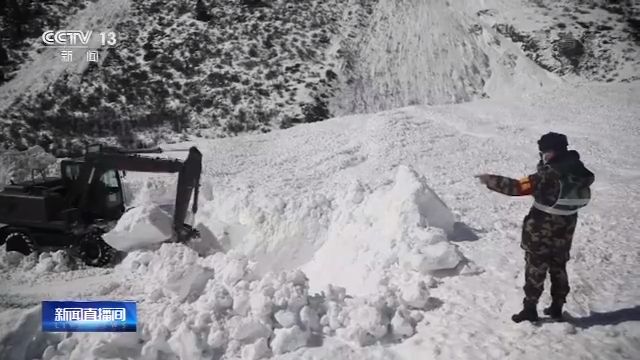 西藏国道318西藏然乌段发生雪崩