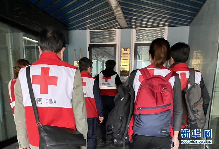 新华网@中国抗疫医疗专家组进入意大利疫情严重地区