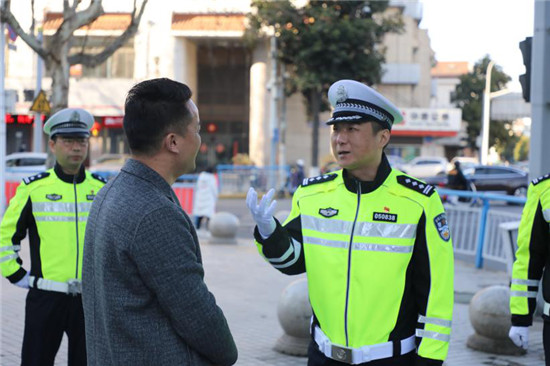 （B  平安江苏列表 三吴大地常州 移动版）常州市交警支队开展绿色骑行活动 推进道路交通精细化管理