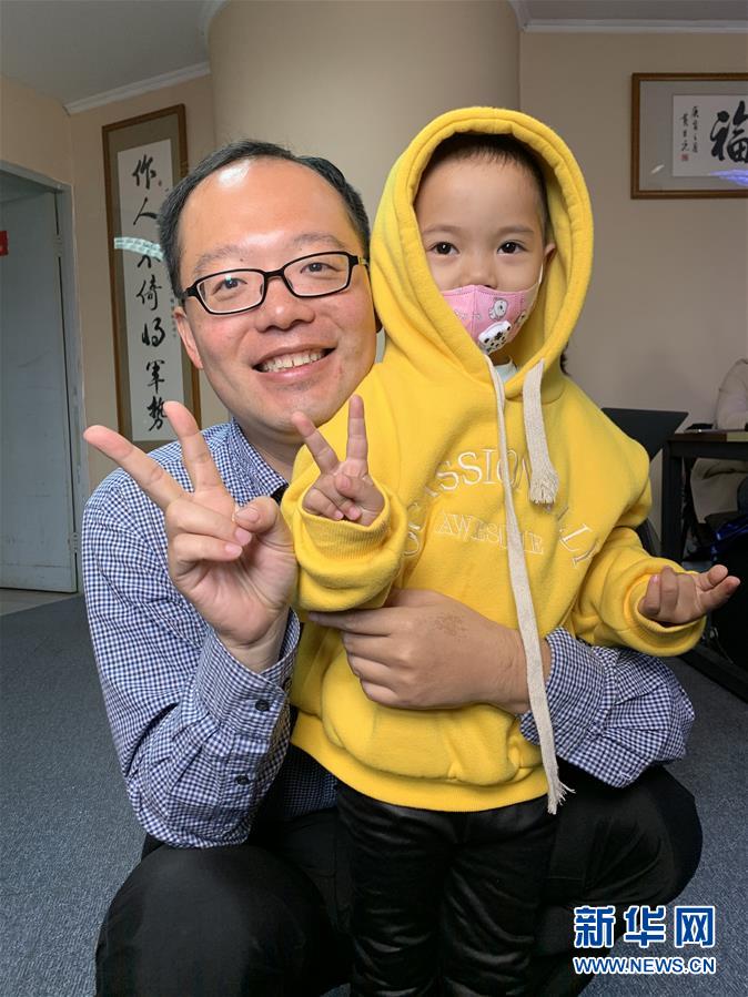 「新华网」“愿每个承受病痛的孩子都不会成为孤岛”——记百名白血病儿童的守护者林斌