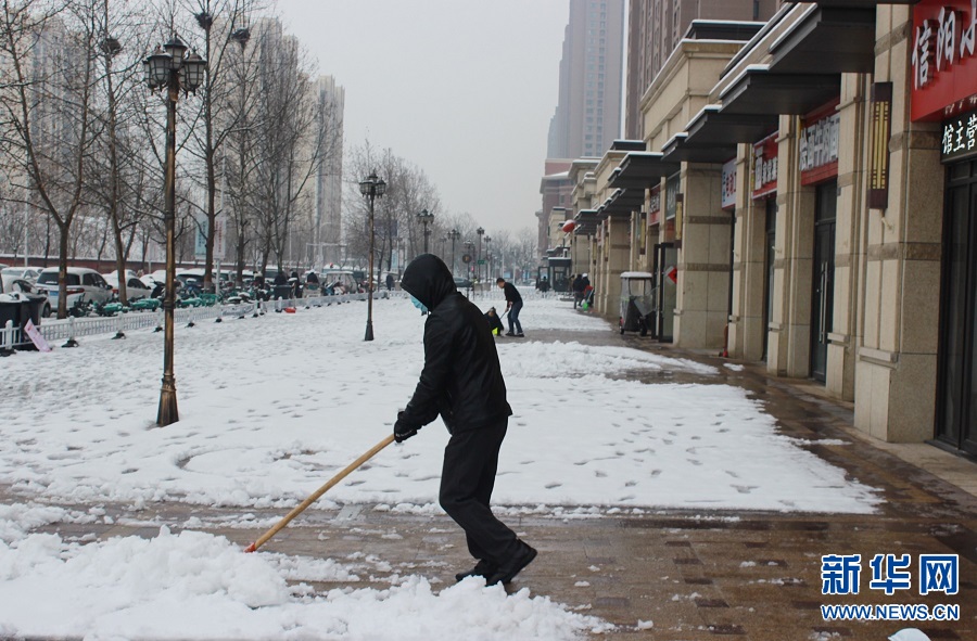 郑州迎2021年首场大雪