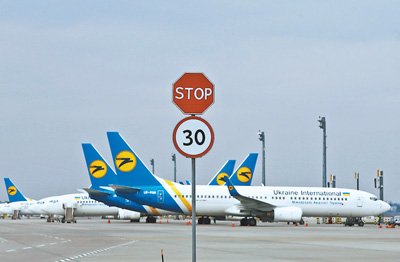 [人民日报]全球航空业面临多重挑战