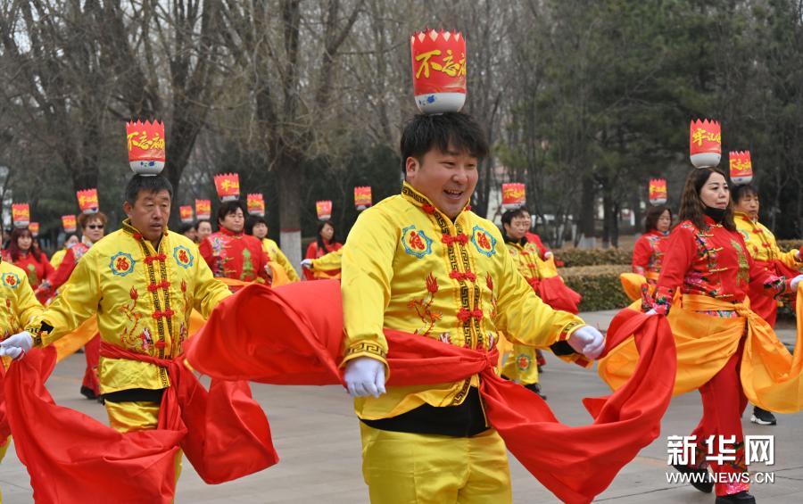 山西武乡：传统社火闹元宵