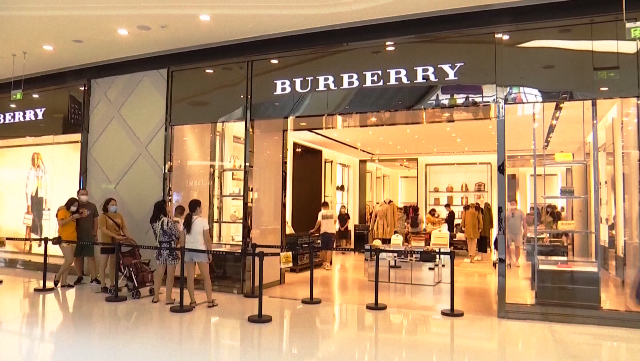 春節中、ぜいたく品が人気商品に_fororder_网1图片