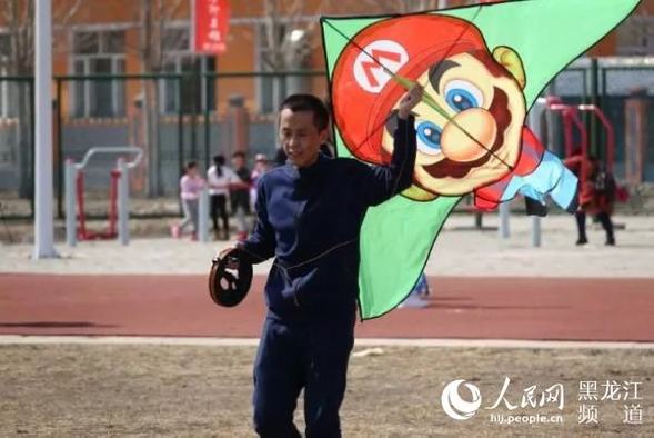 大兴安岭塔河县举行第二届风筝文化节