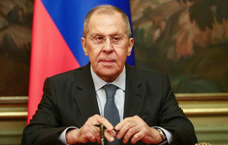 俄外长：美军向俄通报对叙空袭毫无意义