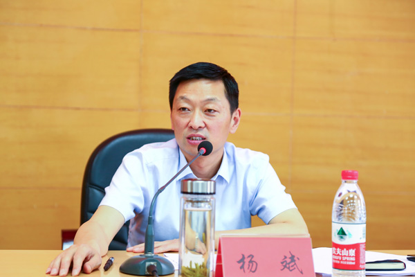 图片默认标题_fororder_2大安区委副书记、区长杨斌出席会议并讲话