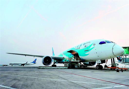 大飞机787首次加入湖北省春运
