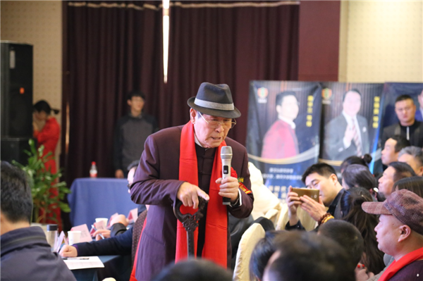 跃马扬鞭奔发展 天道常与追梦人 跃马扬鞭奔发展 天道常与追梦人