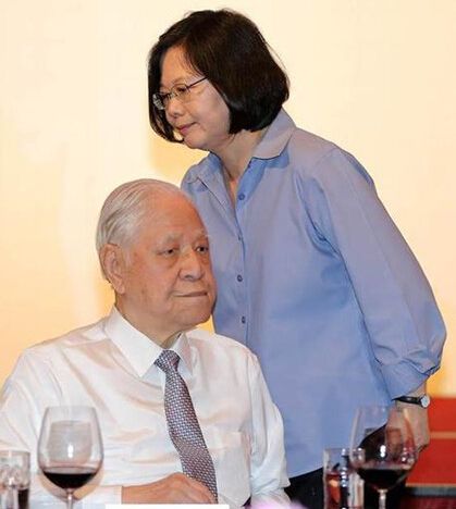 台湾政治人物满意度：李登辉蔡英文&quot;倒二倒三&quot;