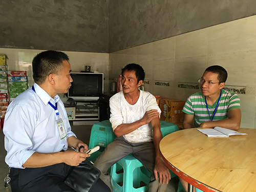 图片默认标题_fororder_思坡镇为贫困户送农技服务上门（摄影-赵晨希）