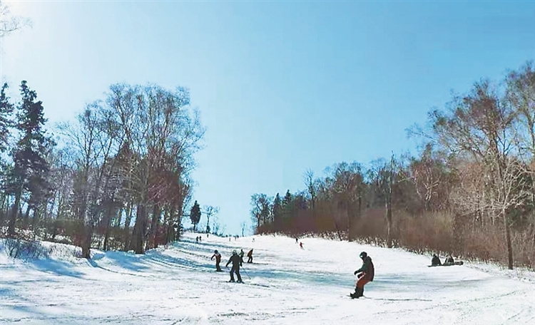 来亚布力滑春雪 发烧友预订持续至3月20日