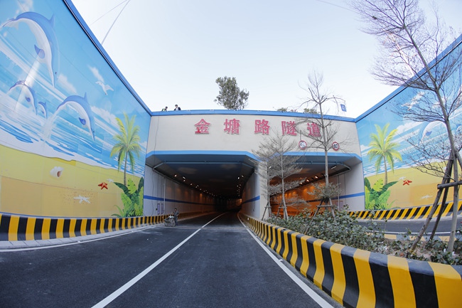 福建省首条地下安装220千伏高压电缆市政道路通车
