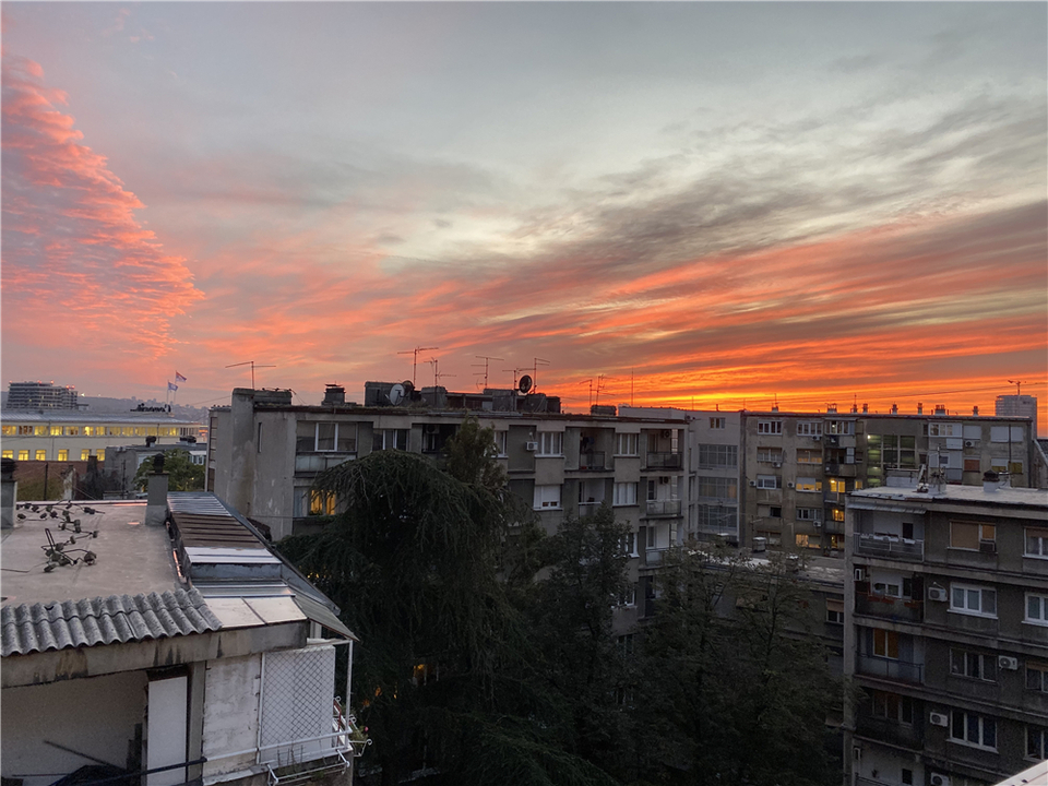 The sunset glow in Belgrade, Serbia_fororder_塞尔维亚贝尔格莱德的晚霞