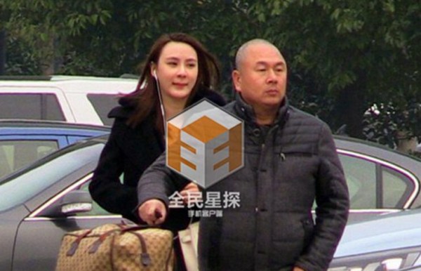 胡歌幽会富二代美女 疑似新恋情曝光(图)