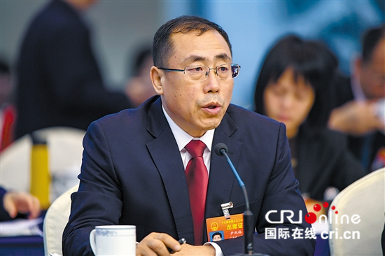 推进“碳达峰、碳中和” 代表委员建言献策_fororder___172.100.100.3_temp_9500027_1_9500027_1_1_b1383960-e83b-4d9a-bd53-d1a6c748ed47