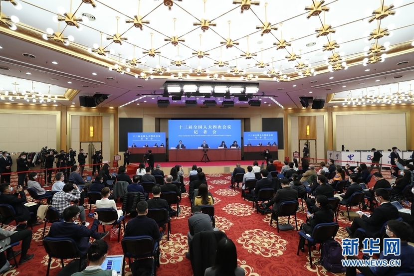 Bộ trưởng Ngoại giao Trung Quốc Vương Nghị: Trung Quốc trọng tình trọng nghĩa, có tinh thần đảm đương sẽ truyền đi sự ấm áp và hy vọng cho thế giới Bộ trưởng Ngoại giao Trung Quốc Vương Nghị: Trung Quốc trọng tình trọng nghĩa, có tinh thần đảm đương sẽ truyền đi sự ấm áp và hy vọng cho thế giới_fororder_王毅外长记者会1