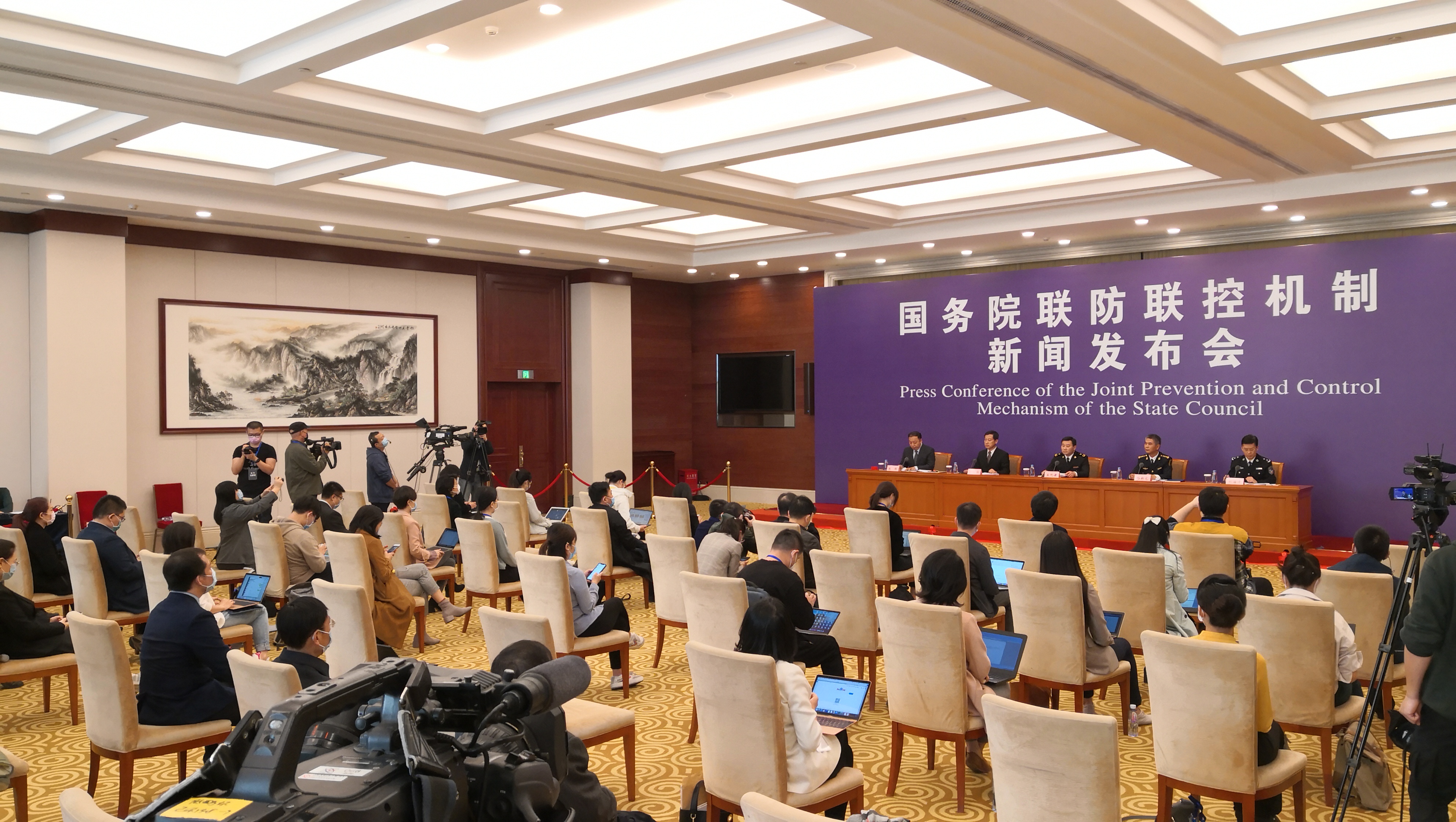 「央视网」国家卫生健康委：关闭离汉通道满2个月，湖北连续5天没有新增病例