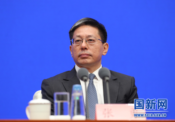 《全国人民代表大会关于完善香港特别行政区选举制度的决定》具有坚实宪制基础和充分法律依据