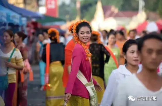 伟光汇通文旅项目有序复工复产 芒市傣族古镇项目建设稳步推进 伟光汇通文旅项目有序复工复产 芒市傣族古镇项目建设稳步推进