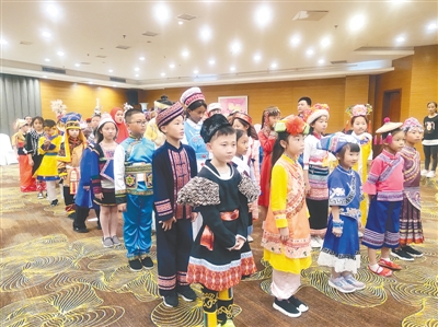 【亲子-图片】全国民族运动会童声合唱团首次带装合练