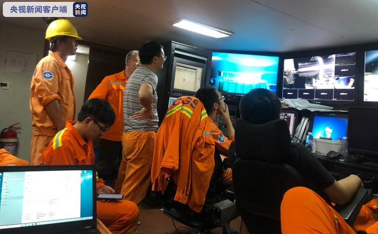 这条“机器鱼”打卡万米海沟 登上《自然》杂志封面 这条“机器鱼”打卡万米海沟 登上《自然》杂志封面