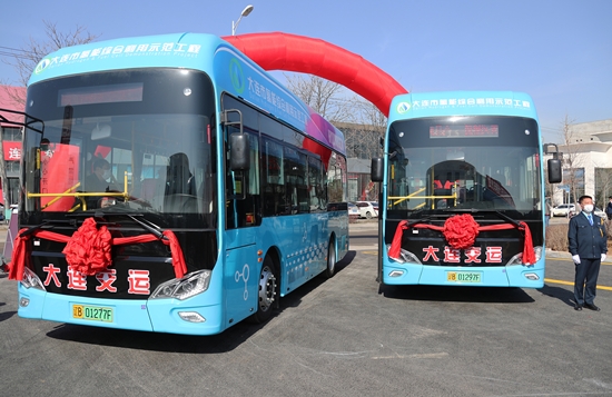 大连首批10台氢燃料电池公交车上线通车_fororder_氢燃料电池公交车 摄影 姜迎昕