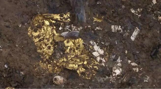 四川省三星堆遺跡で重要文化財が新たに発掘_fororder_E4