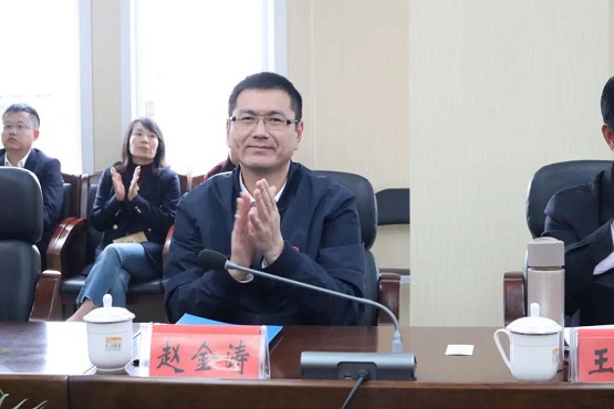 州投促局局长张鹤雁,楚雄高新技术产业开发区党委书记王浩忠,开发区
