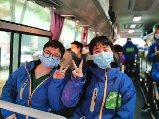 (社会)“武昌鱼”送别“酸汤鱼”,感谢牌亮了…