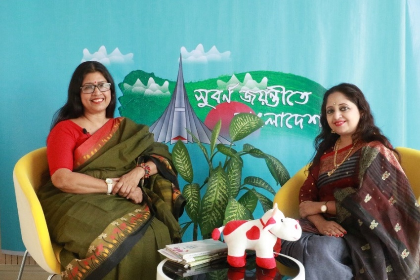সাক্ষাত্কার: “কবিতা আমার মর্মে, গদ্য আমার কর্মে—ঝর্না রহমান”_fororder_nv1