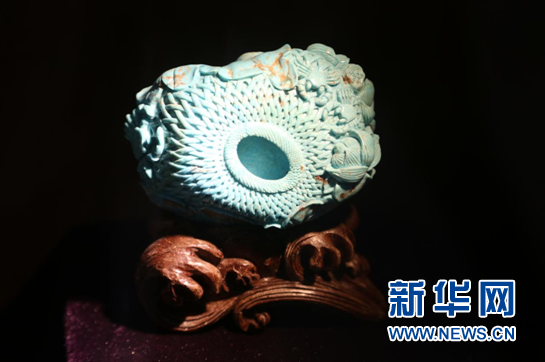 【喜迎十九大•文脉颂中华】全国网络媒体记者探访湖北非物质文化遗产绿松石雕