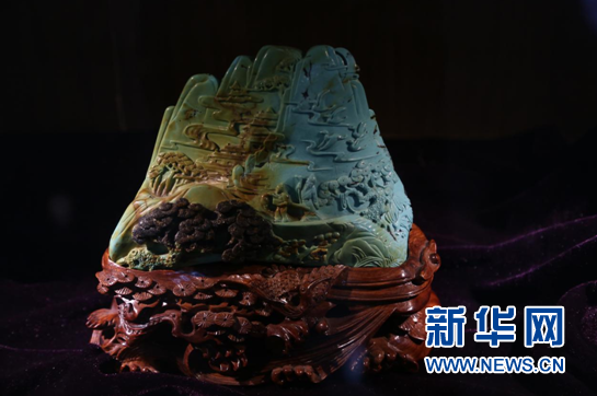 【喜迎十九大•文脉颂中华】全国网络媒体记者探访湖北非物质文化遗产绿松石雕