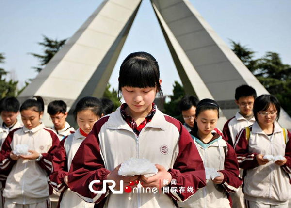 Mengapa Orang Tiongkok Rayakan Hari Raya Qing Ming_fororder_清明2021040203