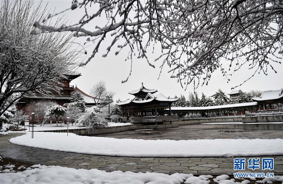 大同：古城春雪