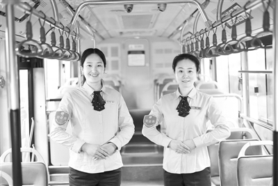 【汽车-图片】郑州公交全员换上新装 以新面貌服务乘客