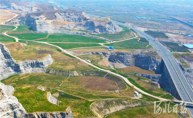 河北三河：综合整治东部矿山再造“绿水青山”