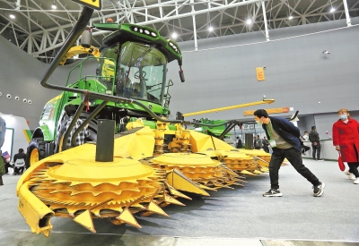2021年全国农业机械及零部件展览会在驻马店开幕