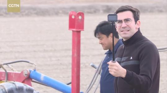 イスラエルのインフルエンサー 新疆を訪問_fororder_N5-2