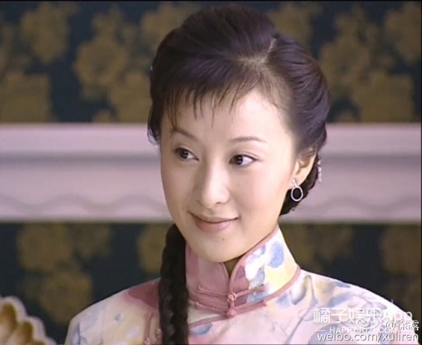 娱乐 滚动 >>正文2002年,徐露出演《金粉世家》,小怜这个角色也是让人