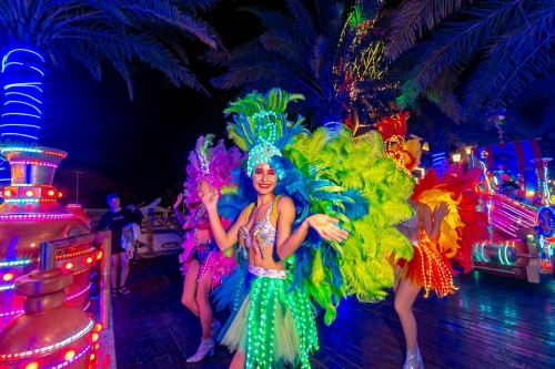 三亚海鲜盛宴!海昌梦幻海洋不夜城世界顶级海鲜荟萃 三亚海鲜盛宴!海昌梦幻海洋不夜城世界顶级海鲜荟萃