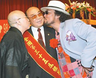 张菲费玉清父亲张舞曦去世 享年96岁