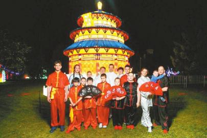 （转载）自贡彩灯首次亮相俄罗斯