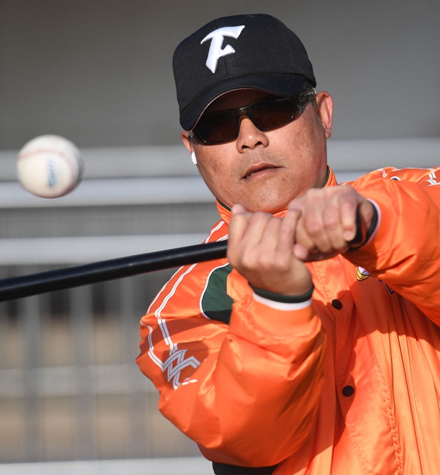 台湾教练曾骏安：我在大陆教棒球