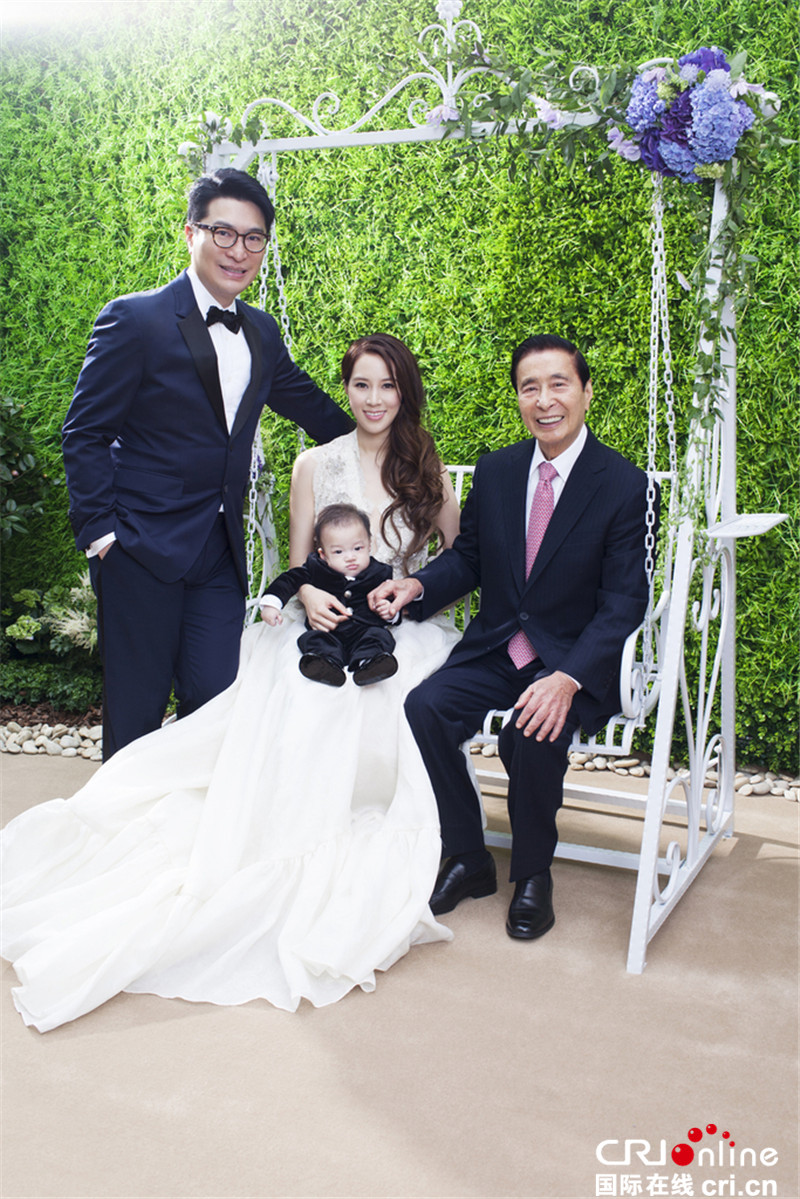 千亿媳妇徐子淇为小儿子举行百日宴 豪掷千万