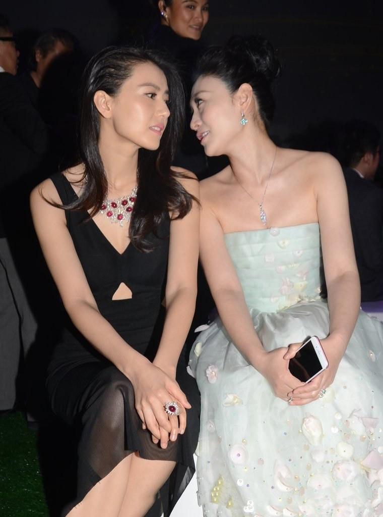 李小冉和众女星同框比美 高圆圆都不如她(图)-国际在线