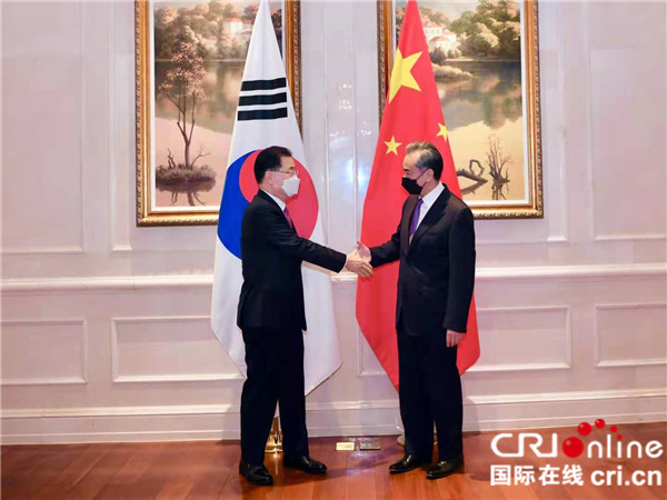 王毅同韩国外长郑义溶举行会谈_fororder___172.100.100.3_temp_9500032_1_9500032_1_1_d0a20c8f-167f-448b-bb9f-64e6eeec88e6